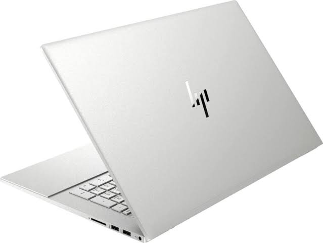 HP EliteBook x360 1040 G9 en mode tente avec stylet